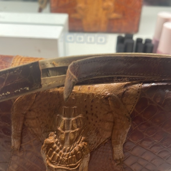 Alligator Handbag - Picture 7 of 17